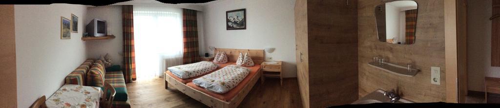 Ferienwohnung Zwoelferblick Брамберг-ам-Вильдкогель Номер фото